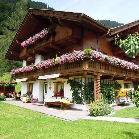 Haus Hannelore Guest house *